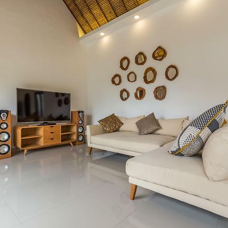 Uluwatu Villa Leelavadee מראה חיצוני תמונה