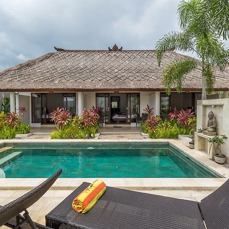 Uluwatu Villa Leelavadee מראה חיצוני תמונה